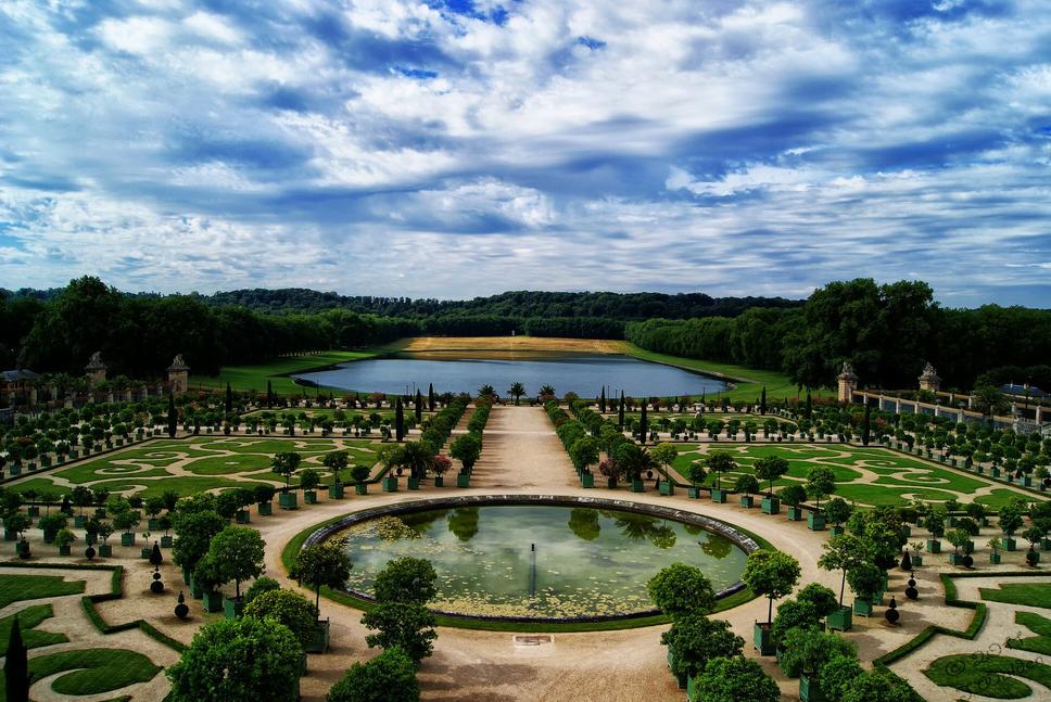 France back then was an absolute monarchy under the Bourbons. That means the king held supreme power, centralizing governance completely around his person. If the king lives somewhere, that place isn’t just a residence; it’s the power hub. So, when Louis XIV moved his court to Versailles, the government essentially followed.