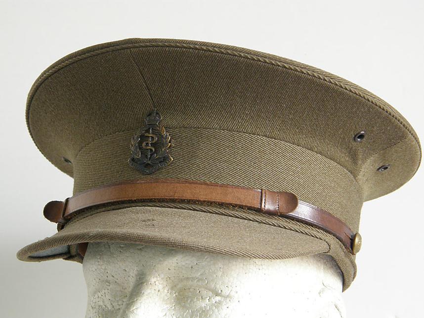 Similarly, the Parachute Regiment adopted the red beret as a unit marker. However, when in combat, paratroopers typically wore a steel helmet of a different design, more similar to the American M1 helmet, providing better protection during airborne operations.