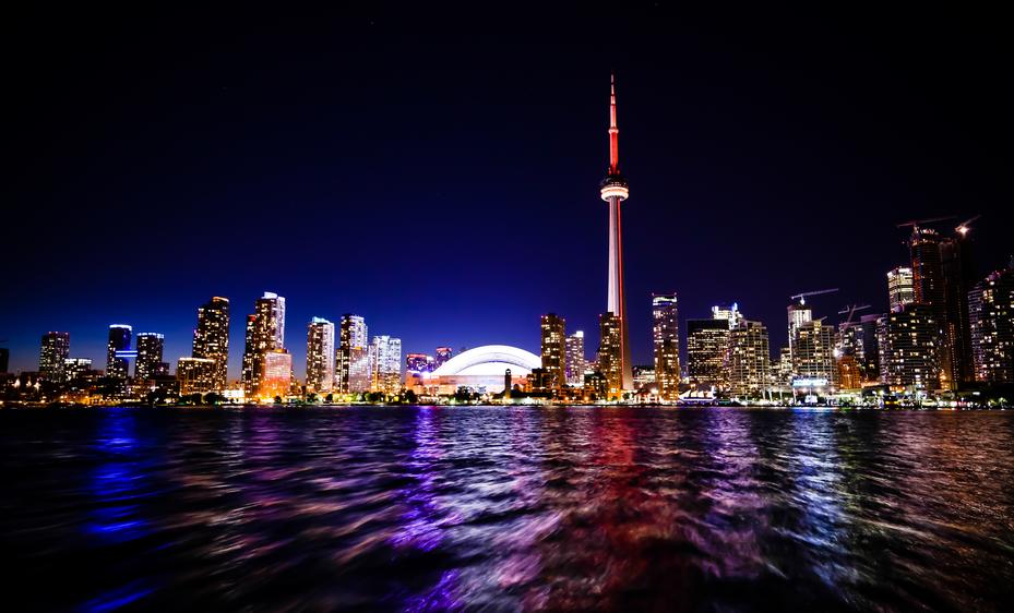 The economic focus of both cities shaped their growth differently. Montreal thrived initially as a hub at the end of fur trading routes and a gateway for transatlantic trade. However, Toronto's location aligned better with expanding continental trade networks, especially those connecting with the American Midwest and the Great Lakes region. This north-to-south economic flow favored Toronto's development over Montreal's east-to-west orientation.