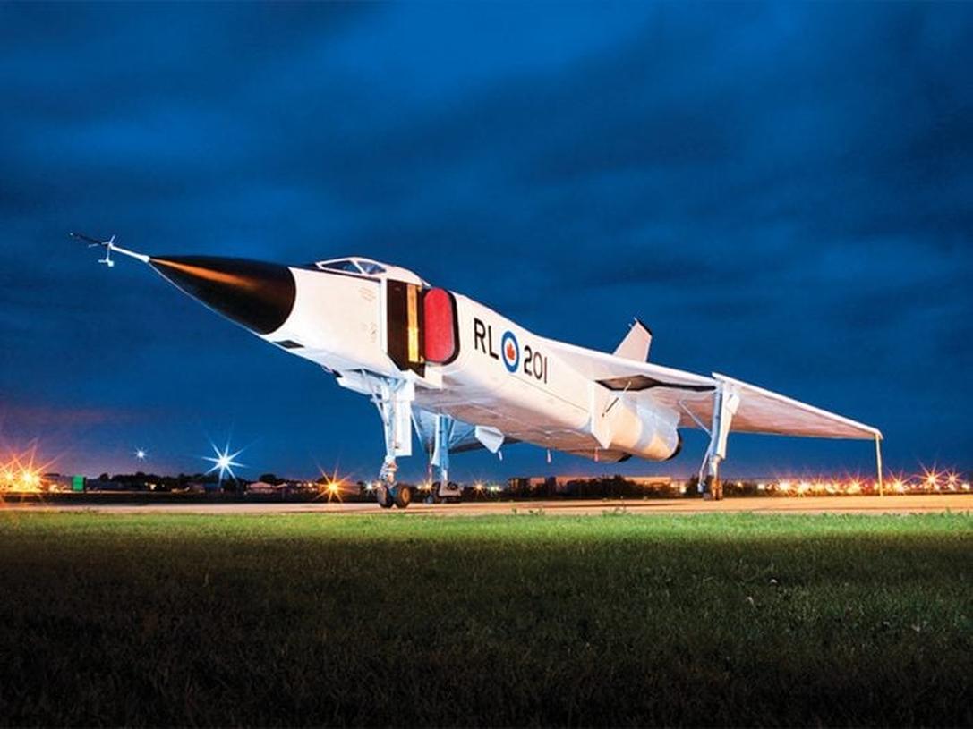 The aircraft’s specificity also limited its appeal. The Arrow was a niche interceptor designed primarily for Canada’s air defense needs. There was little chance of foreign customers or partners emerging to help share the enormous development and production costs. The United States preferred domestically produced alternatives, such as the F-106, while the UK chose the simpler English Electric Lightning for its equivalent missions. This isolation further reduced the economic rationale for continuing the program.