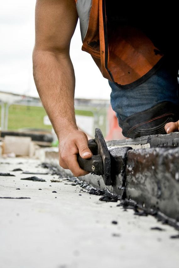 Victims described nights spent scraping and washing the tar off to prepare for eventual dressing and recovery. Despite the trauma, some resumed normal activities quickly, although their skin showed evidence of the ordeal.