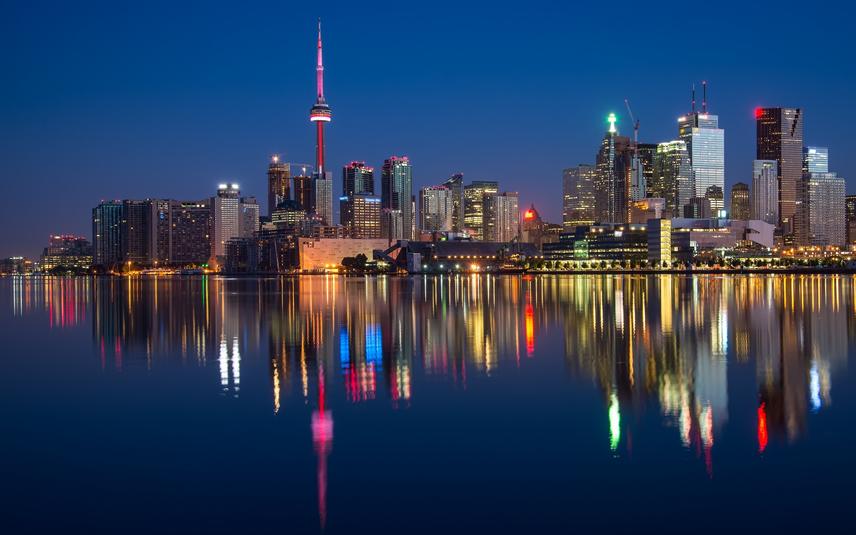 Toronto surpassed Montreal as the biggest city in Canada due to a combination of historical population shifts, economic realignments, transportation developments, and political changes.These factors created a complex but traceable path from Montreal's early dominance to Toronto's rise as the country’s leading metropolis by population and economic influence.