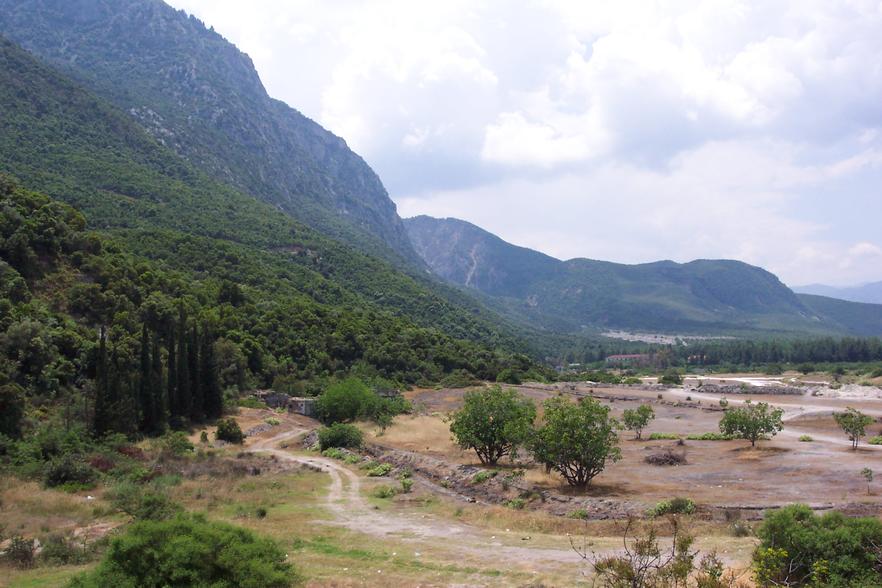 This combination is evident in how the Greeks later fortified key positions and decisively defeated the Persians at Salamis. The naval victory cut Persian supply lines, forcing their retreat and marking a turning point in the war. Without the lessons and consequences of Thermopylae, the Greeks might not have had the confidence or the preserved forces needed to implement this strategy.