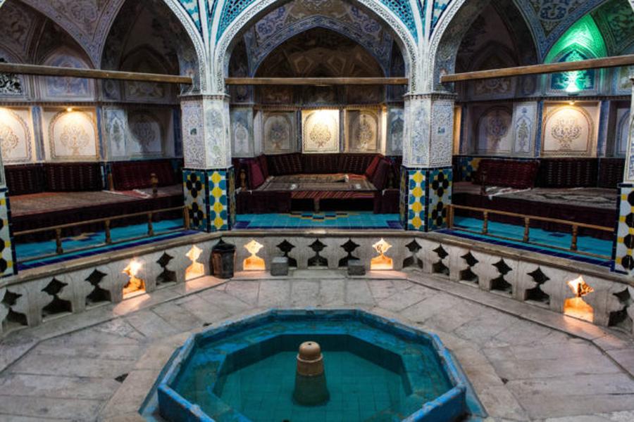 So, how often did people in the Middle Ages actually bathe? Did royalty splash around more, or were peasants secretly cleaner than history suggests?Let’s dive into these murky waters and find out the truth, which might surprise you.