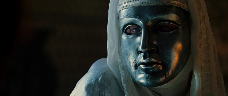 Historically, Balian fought at the Battle of Hattin and was among the survivors. Instead of fleeing, he went to Jerusalem to protect his family. When Salah-ad-Din’s forces surrounded the city, Balian led its defense and negotiated the surrender. This is one key event the film portrays with reasonable fidelity.