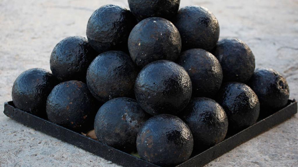 You might be wondering: if cannonballs weren’t explosive, what exactly made them so deadly? Let’s roll up our sleeves and dig deep into the fascinating world of artillery ammunition. We'll get into the difference between cannonballs and shells, why explosives made artillery even deadlier later, and how technology evolved to bring about a whole new era of firepower.