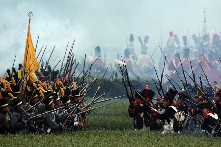 At Flodden, the Scots faced a challenge when forced to descend Braxton Hill and cross a marshy area not visible beforehand. The wet, uneven terrain caused their tightly packed pike formations to falter as soldiers lost footing. Once broken, the unit could not maintain the effectiveness of the pike. The English troops, carrying billhooks, exploited this situation. Billhooks were shorter polearms with hooked blades derived from agricultural tools. Unlike pikes, billhooks excelled in close quarters and individual combat, offering a dynamic advantage when formations disintegrated.