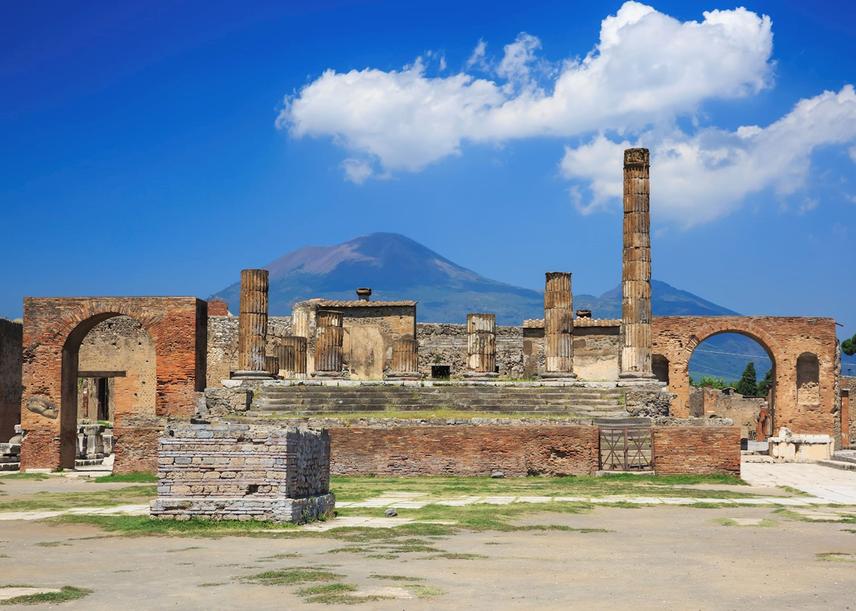 Ancient Graffiti in Pompeii Is Hilarious and Fascinating