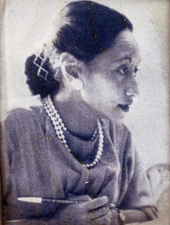 Historical population mixing enriched this diversity. The Mediterranean served as a crossroads where Greeks, Romans, Egyptians, North Africans, Arabs, and others intermingled culturally and genetically. This created a dynamic blend of hair textures, predominantly leaning toward wavy and curly naturally.