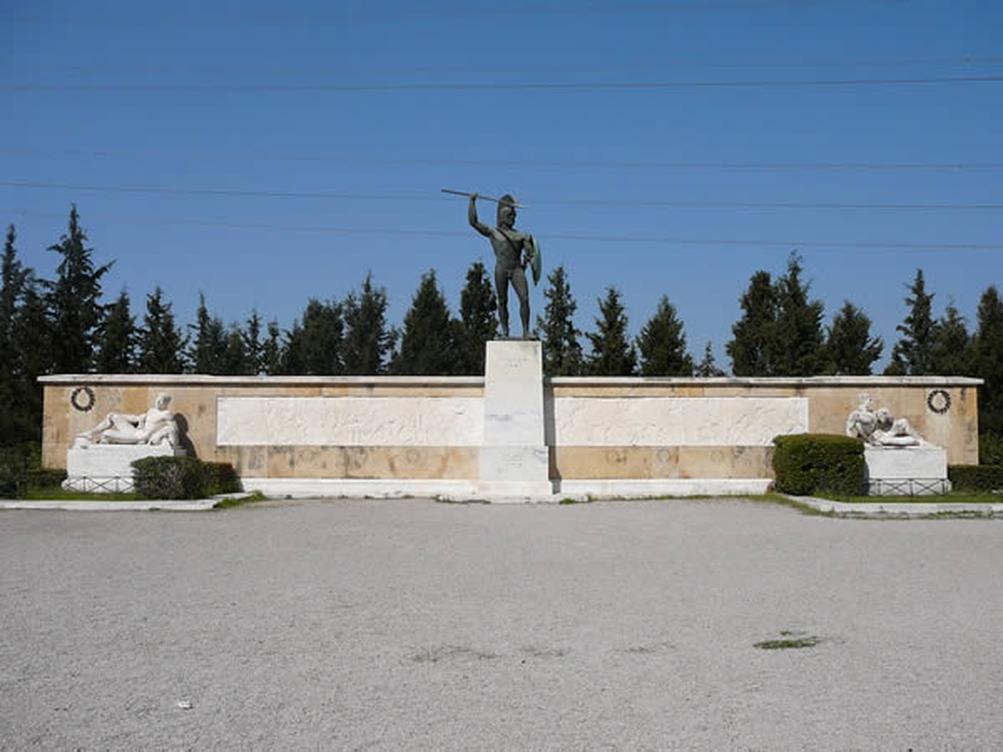 What Can We Really Learn from Leonidas at Thermopylae?