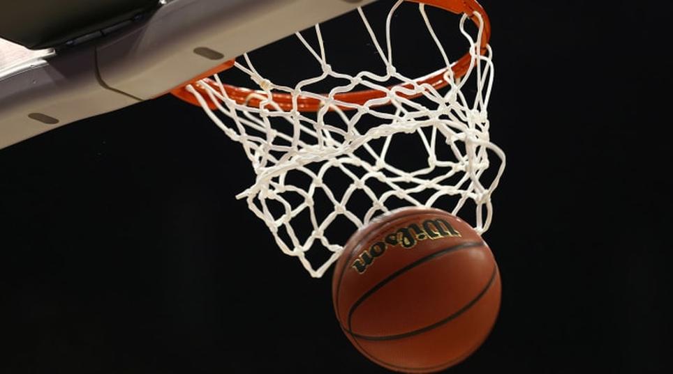 Back in the 1940s, there wasn't a single dominant basketball league like today’s NBA. Instead, multiple competing leagues and barnstorming teams existed simultaneously. These included the famous all-Black New York Rens and the Harlem Globetrotters, who dazzled crowds with skills and showmanship.