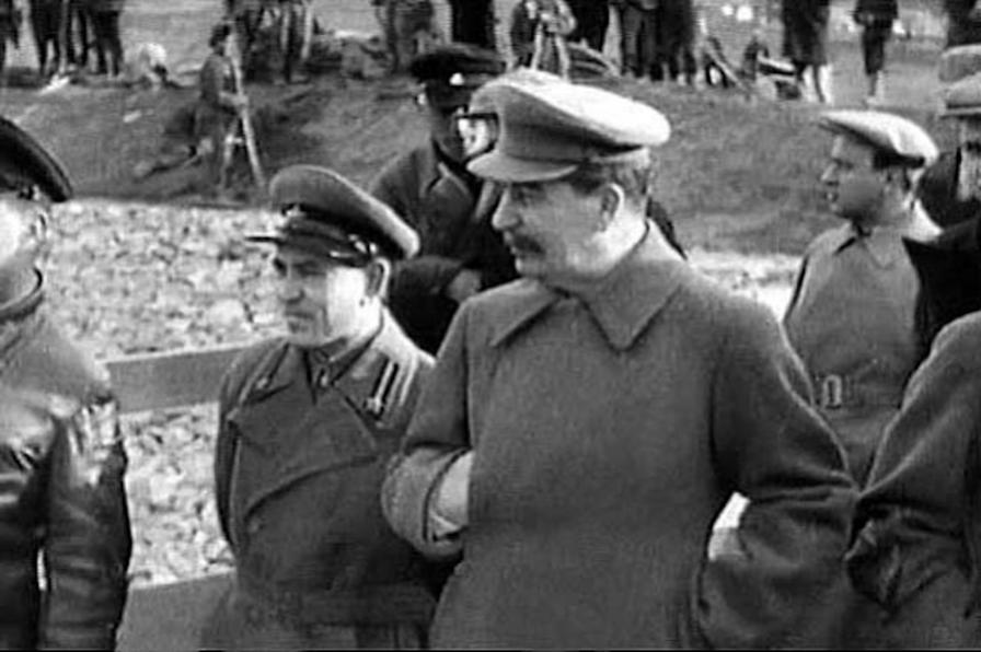 Life in the USSR varied widely by location, social status, and historical period, making it complex to summarize in a single narrative.The experience depended heavily on whether one lived in a city or rural area, the decade in question, and ethnic or regional identity. Life in major urban centers like Moscow and Leningrad contrasted sharply with provincial towns and rural farms, reflecting uneven development and diverse social conditions throughout the Soviet Union.