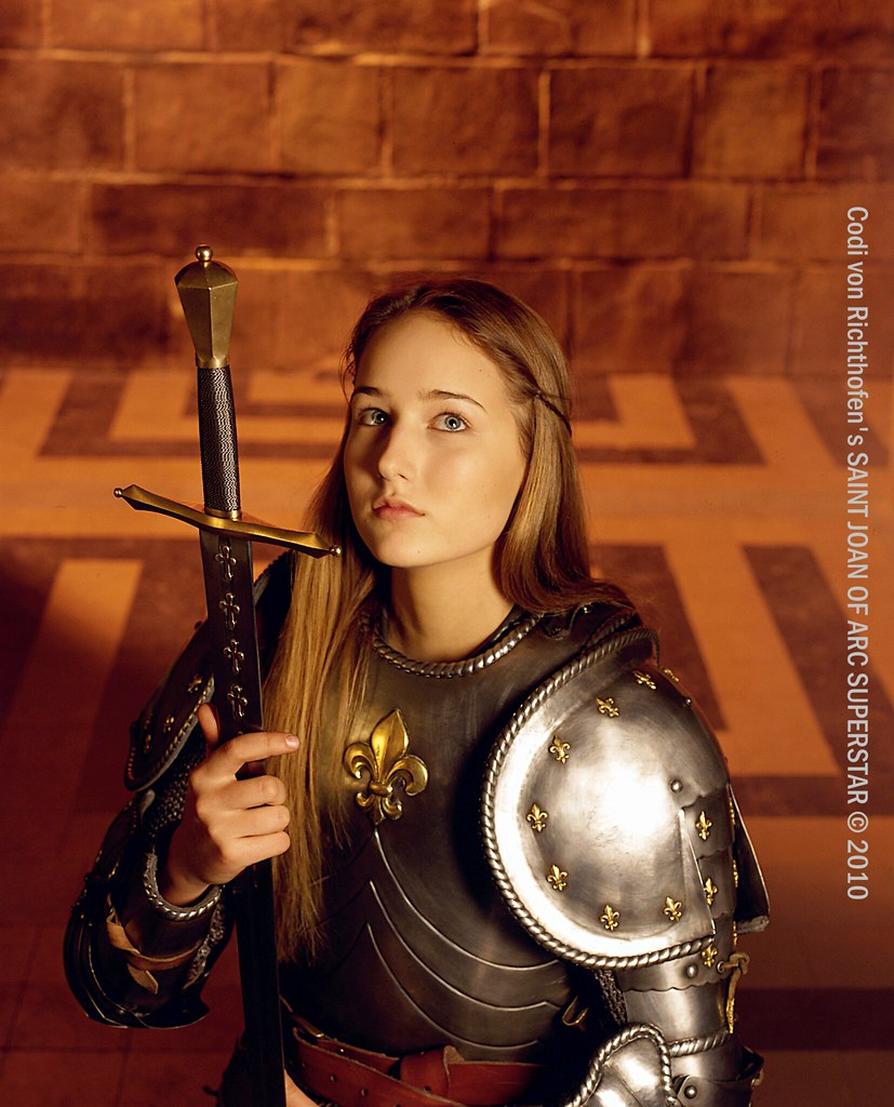 The quick answer:Joan of Arc was neither trans nor a lesbian as we would define it today. Assigning those labels to her risks bending history to fit modern categories. These terms didn’t exist in her time, so framing her life that way is anachronistic.