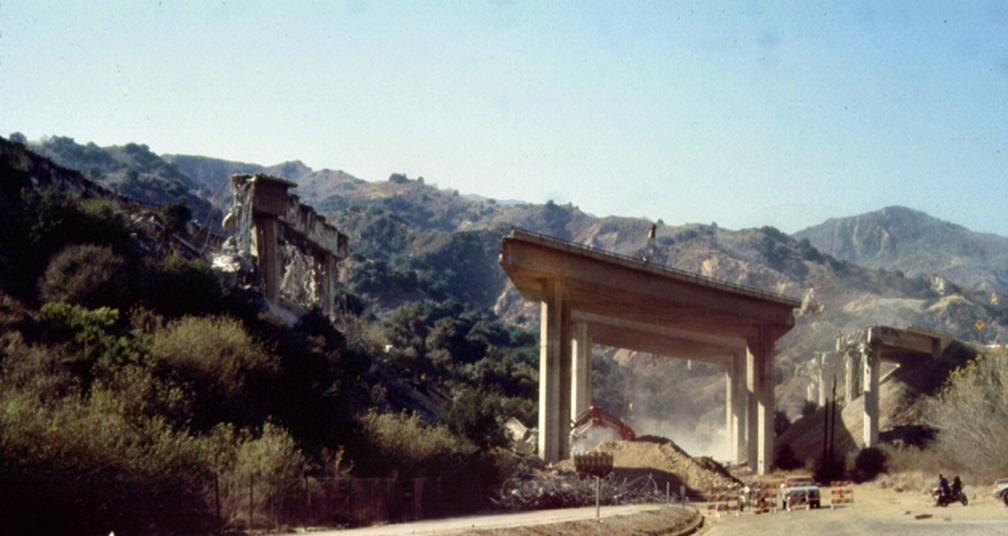 For those unfamiliar, the Northridge Earthquake struck Southern California at 4:31 a.m. on a chilly January morning in 1994. It wasn’t just the ground shaking that rattled residents—the massive power outage that followed plunged swaths of Los Angeles into darkness. In a city where light pollution normally smothers the night sky, many suddenly glimpsed a breathtaking celestial spectacle: the Milky Way stretched vividly overhead.