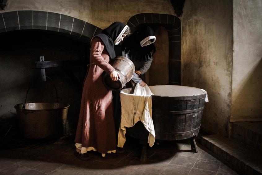 Royalty and the Upper Class: Bathing Was a Royal Affair