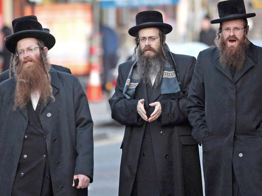 Scapegoats in Times of Crisis: Plagues and Blood Libels