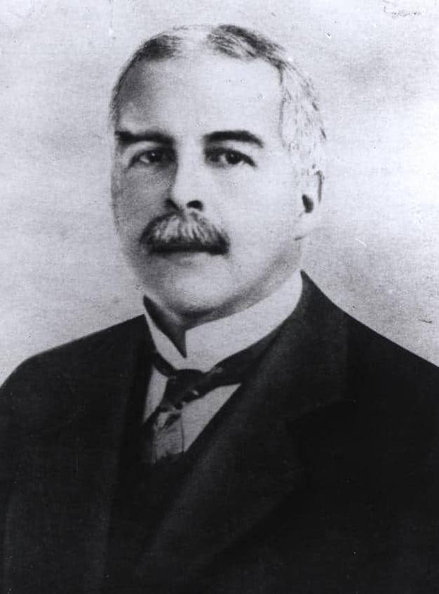 For readers seeking deeper primary sources, theJournals of Lewis and Clarkedited by Gary Moulton present the actual expedition journals. These writings provide firsthand accounts and are available online for free consultation. They allow readers to venture beyond interpretation into original documents.
