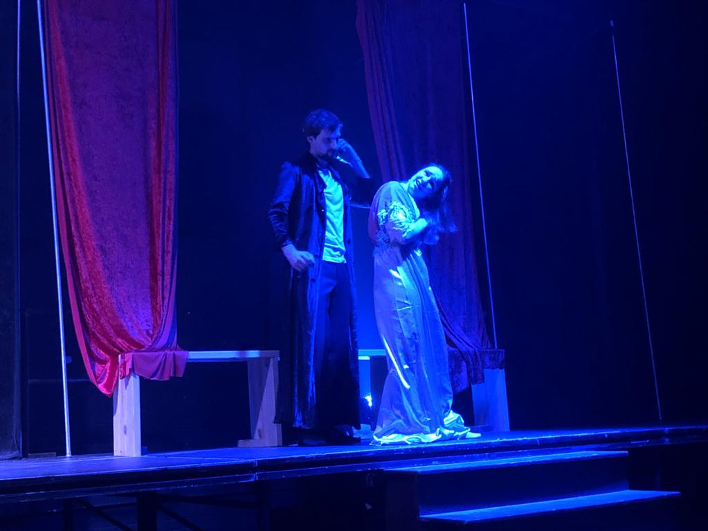 Trying to Sink Teeth into the Stage