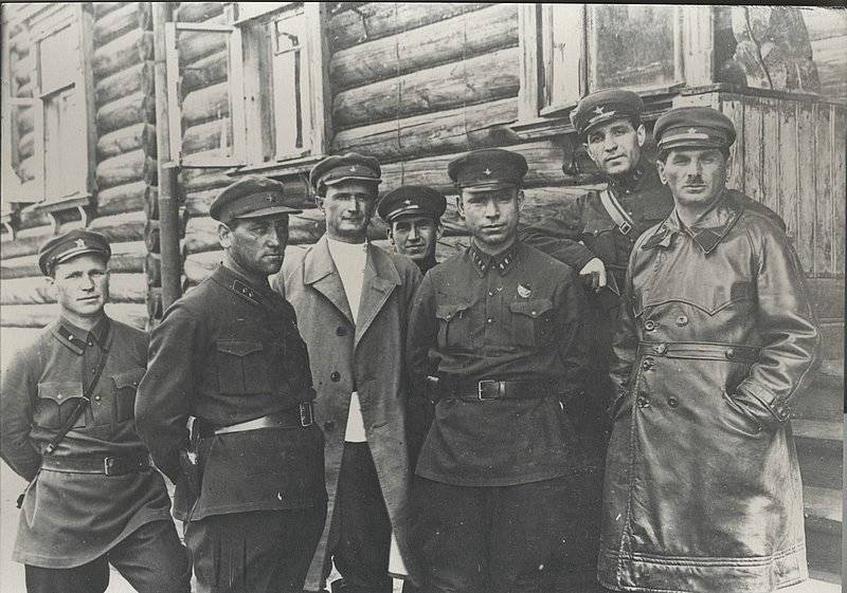 Modern historians like Oleg Khlevniuk provide a more sober, archival-focused view of the gulag that surpasses both Solzhenitsyn and Applebaum in academic detail. Khlevniuk’s works, while dense, offer updated information less influenced by ideological frameworks.