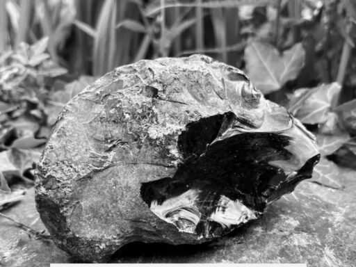 Can Obsidian Be Crafted into a Sword-Like Weapon? Insights and Historical Context