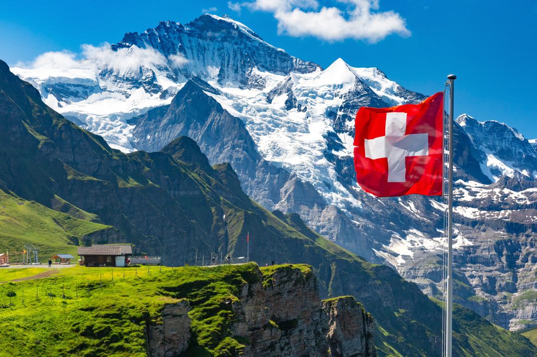 How Come Switzerland Is One of Very Few Wealthy Landlocked Countries in the World?