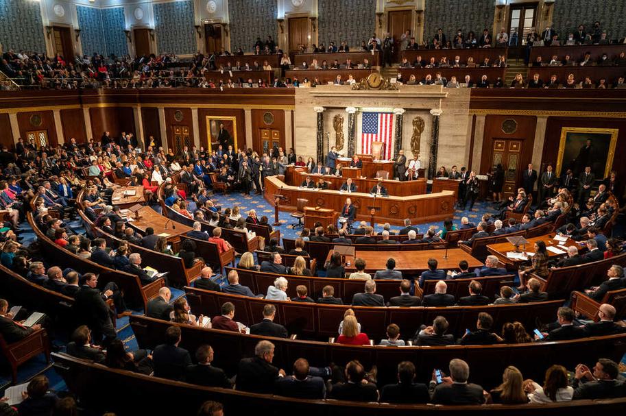 Congress moved swiftly to impose presidential term limits after Franklin D. Roosevelt’s death, despite his popular extended presidency, because of deep partisan tensions, fears of executive overreach, and a desire to formally settle ongoing debates about presidential tenure.Let’s unpack this political drama that shaped U.S. constitutional history.