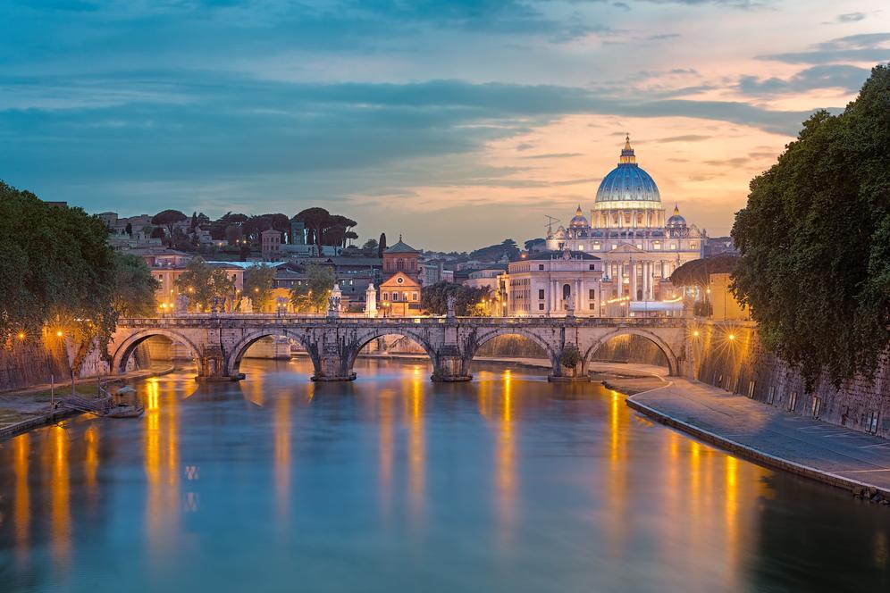 Italy in the 1990s experienced a turbulent yet transformative era marked by political upheaval, economic shifts, and cultural vibrancy.The decade began with the collapse of the traditional political system, driven by the “Clean Hands” corruption trials. These events exposed widespread corruption and challenged established parties, profoundly shaking national confidence. The assassinations of anti-mafia magistrates Giovanni Falcone and Paolo Borsellino further intensified public focus on organized crime and corruption. Amid the chaos, Silvio Berlusconi rose to power. His media empire projected an image of prosperity and consumerism, which resonated with many Italians. His subsequent political career promised a modernized, thriving society.