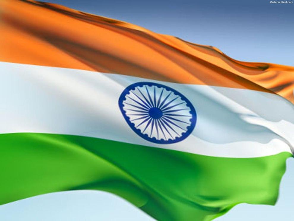 Historically, Indian textiles once formed a valuable part of the empire’s economy before industrialization. Indian cloth was sought-after luxury goods in Europe and an important trade commodity to acquire spices. However, during the British Raj, indigenous textile industries declined because they could not compete with British manufactured products. Cash crops, military power, and strategic resources became more important than textiles.