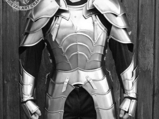 Lightweight Knight Armor: Essentials for Combat-Ready Travel